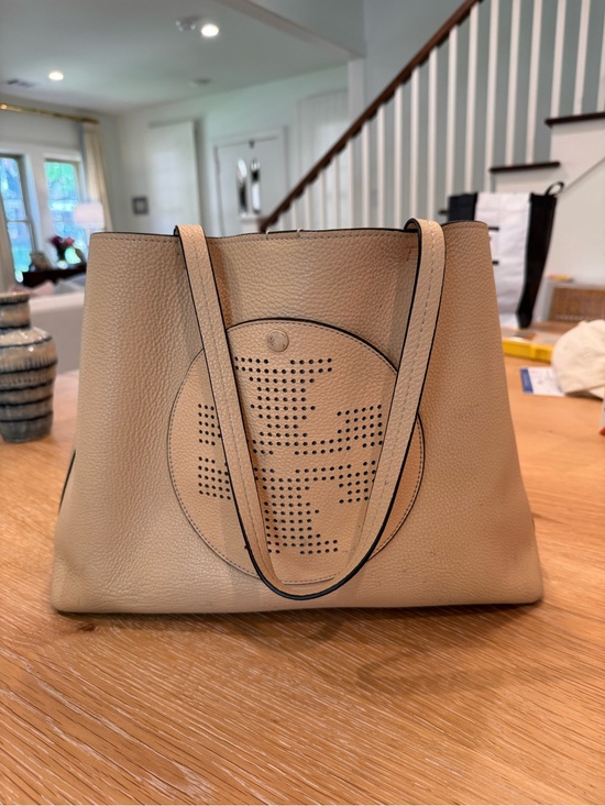 Tory Burch Handbags - Tory Burch Beige Leather Tote Bag